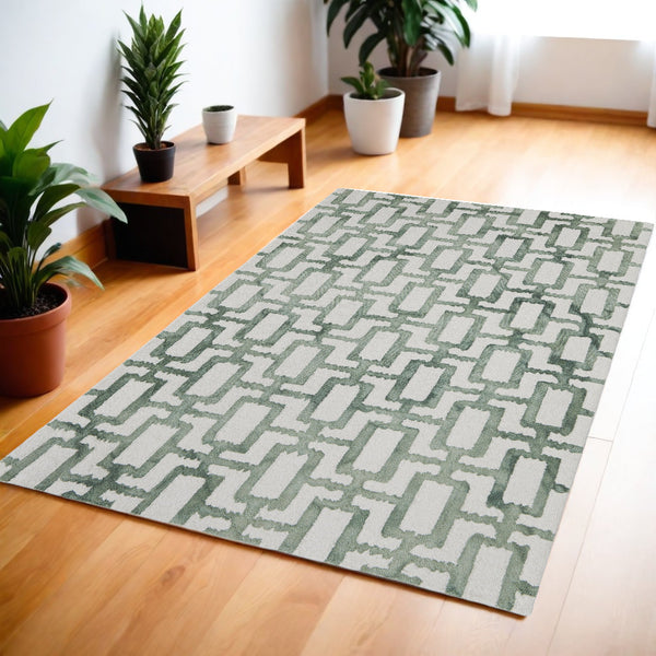 Homeroots 4' X 6' Ivory And Green Wool Geometric Tufted Handmade Area Rug Ivory,Green Wool 511098