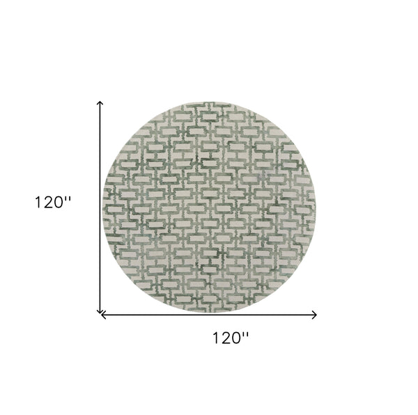 Homeroots 10' Ivory And Green Round Trellis Hand Tufted Area Rug Ivory,Green Wool Blend 511102