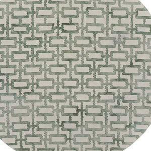 Homeroots 10' Ivory And Green Round Trellis Hand Tufted Area Rug Ivory,Green Wool Blend 511102