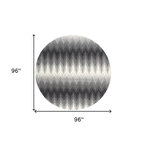 Homeroots 8' Gray And White Round Geometric Stain Resistant Area Rug  Polypropylene 511157