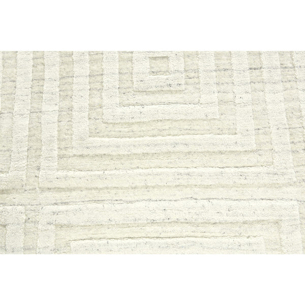 Homeroots 4' X 6' Ivory Geometric Hand Woven Area Rug Ivory Viscose 511187