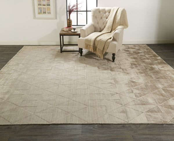 Homeroots 5' X 8' Taupe Geometric Hand Woven Area Rug Taupe Viscose 511192