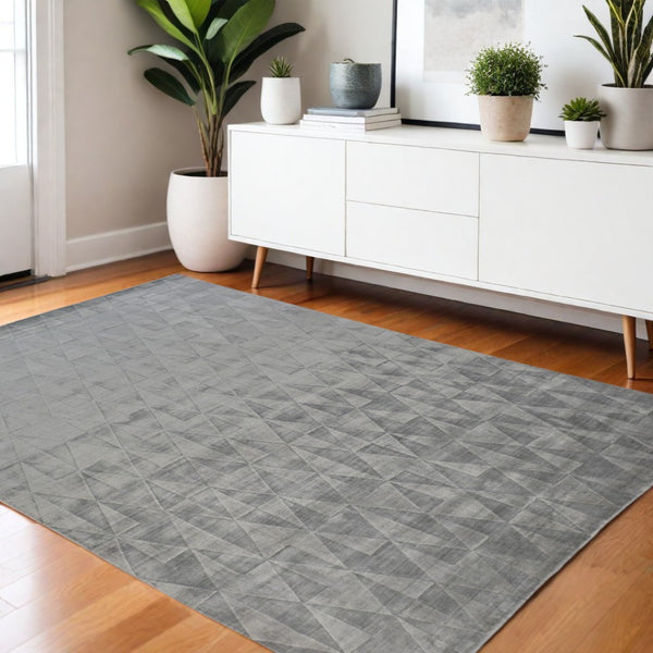 HomeRoots 4' Hand-Woven Gray Geometric Area Rug - Artisan Crafted, Modern Design for Stylish Spaces and Durability 4' X 6' 511194