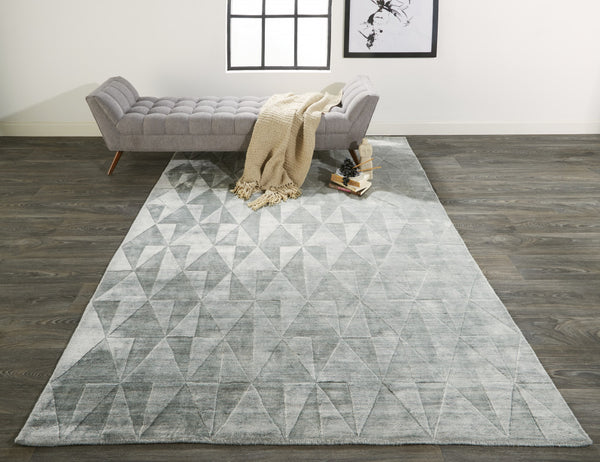 Homeroots 4' X 6' Gray Geometric Hand Woven Area Rug Gray,Ivory,Silver Viscose 511194