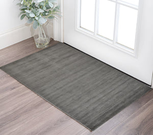 Homeroots 4' Hand Woven Area Rug - Unique Artisan Crafted Design For Stylish Home Décor And Comfort 2' X 3' Viscose 511336