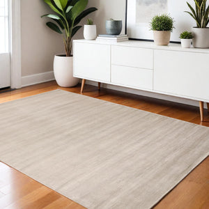 Homeroots 4' Hand Woven Area Rug - Unique Artisan Crafted Design For Stylish Home Décor And Comfort 4' X 6' Viscose 511355