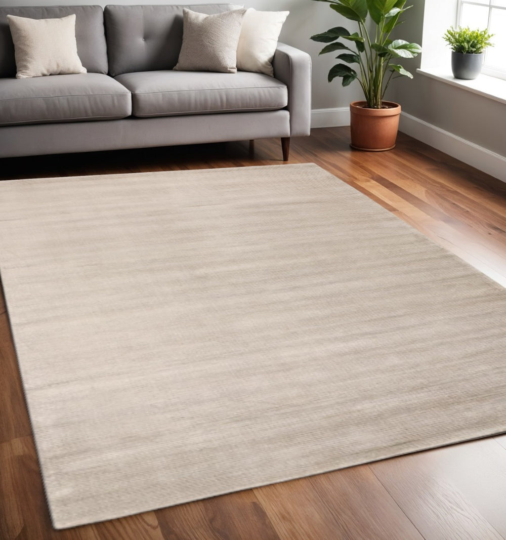 HomeRoots 4' Hand Woven Gray and Black Area Rug - Elevate Your Space with Artisanal Elegance and Style 5' X 8' 511356