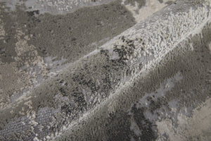 HomeRoots 5' Ivory and Gray Abstract Area Rug - Stain-Resistant, Durable, Modern Elegance for Any Room 8' Runner 511390