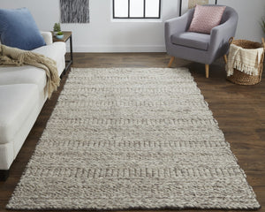 HomeRoots 4' Gray and Ivory Wool Hand-Woven Area Rug - Timeless, Durable, and Stain-Resistant for Any Space 4' X 6' 511391