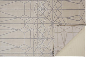 HomeRoots 5' Contemporary Stain-Resistant Geometric Area Rug in White, Silver, and Gray for Modern Spaces 5' X 8' 511476