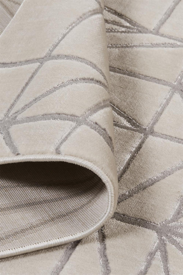 HomeRoots 5' Contemporary Stain-Resistant Geometric Area Rug in White, Silver, and Gray for Modern Spaces 9' X 12' 511478