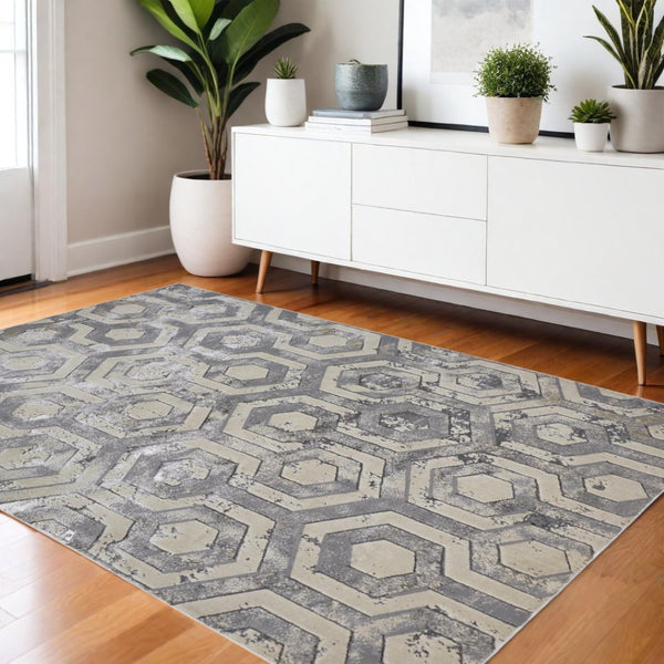 HomeRoots 4' Transform Your Space with a Gray Taupe and Silver Abstract Area Rug for Modern Elegance 4' X 6' 511483