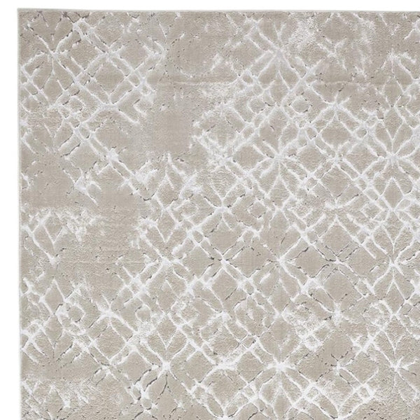 HomeRoots 4' Elegant Tan Silver Gray Quatrefoil Area Rug – Timeless Moroccan Design for Any Home Décor 4' X 6' 511494