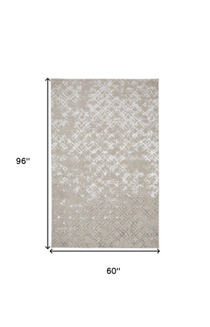Homeroots 5' X 8' Silver Gray And White Abstract Stain Resistant Area Rug  Polyester 511495