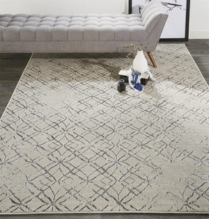 HomeRoots 4' Elegant Tan Silver Gray Quatrefoil Area Rug – Timeless Moroccan Design for Any Home Décor 8' X 10' 511496