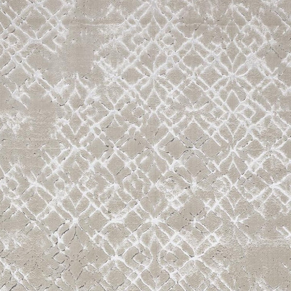HomeRoots 4' Elegant Tan Silver Gray Quatrefoil Area Rug – Timeless Moroccan Design for Any Home Décor 7' X 10' 511497
