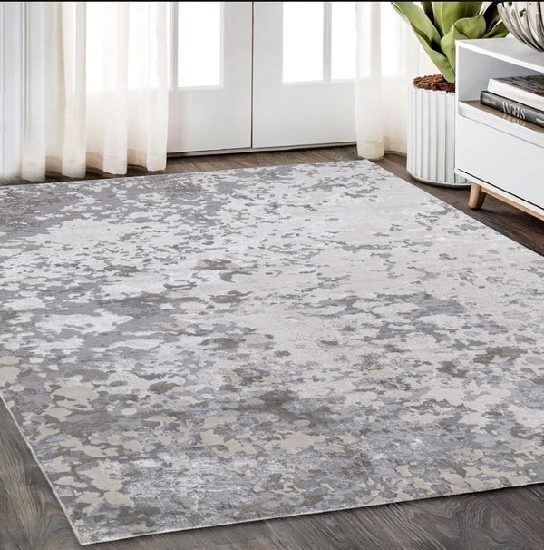 HomeRoots 4' Contemporary Silver Gray and White Abstract Area Rug - Elegant Design for Modern Spaces 5' X 8' 511531