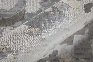 HomeRoots 4' Contemporary Silver Gray and White Abstract Area Rug - Elegant Design for Modern Spaces 8' X 10' 511532