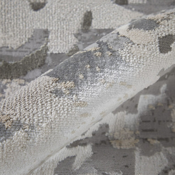 HomeRoots 4' Contemporary Silver Gray and White Abstract Area Rug - Elegant Design for Modern Spaces 12' X 18' 511539