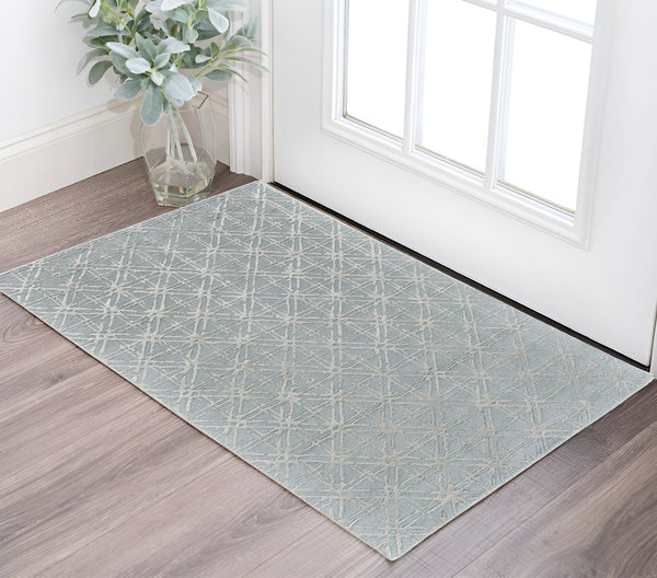 Homeroots 2' X 3' Gray Wool Abstract Hand Tufted Area Rug Blue,Silver,Gray Wool 511598