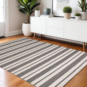 Homeroots 4' X 6' Black And White Striped Dhurrie Hand Woven Stain Resistant Area Rug Black,White Other Material 511657