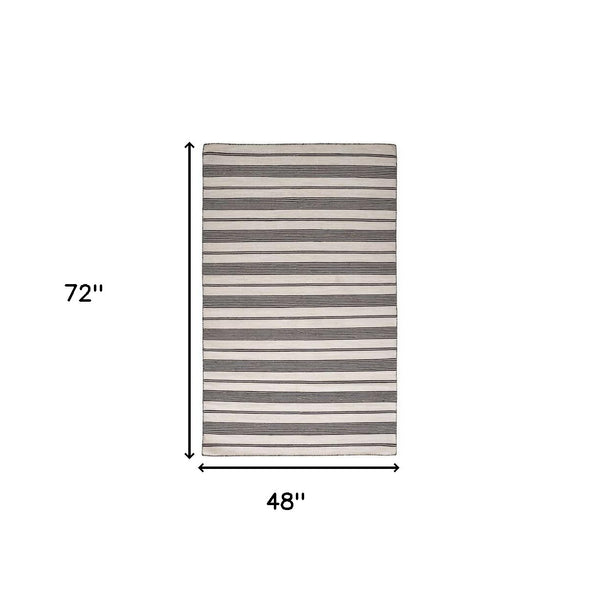 Homeroots 4' X 6' Black And White Striped Dhurrie Hand Woven Stain Resistant Area Rug Black,White Other Material 511657