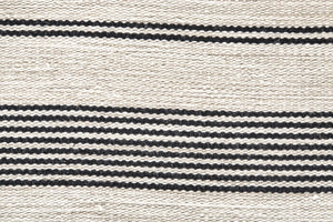 Homeroots 4' X 6' Black And White Striped Dhurrie Hand Woven Stain Resistant Area Rug Black,White Other Material 511657