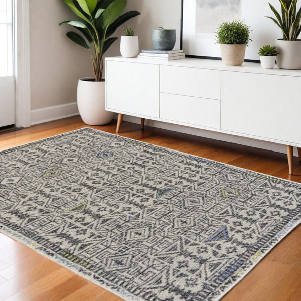HomeRoots 4' Handmade Wool Tufted Area Rug with Modern Gray Ivory Black Geometric Design for Stylish Spaces 4' X 6' 511699