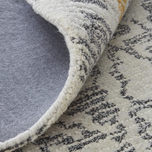 HomeRoots 5' Gray and Ivory Wool Geometric Hand-Tufted Area Rug for Elegant Living Spaces and Comfort 5' X 8' 511711