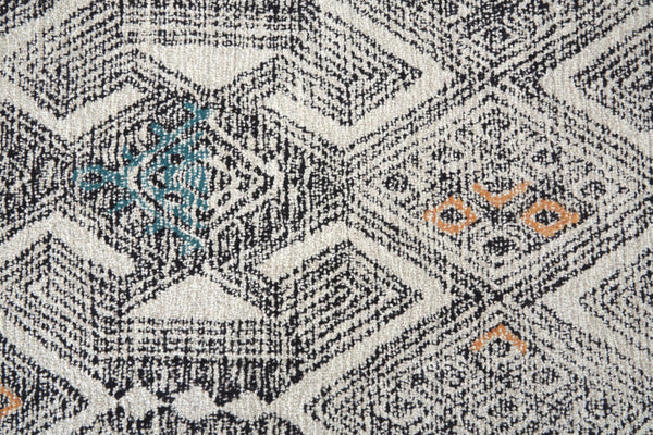 HomeRoots 4' Handmade Wool Area Rug - Distressed Geometric Design in Black, Ivory & Green for Timeless Style 8' X 11' 511718