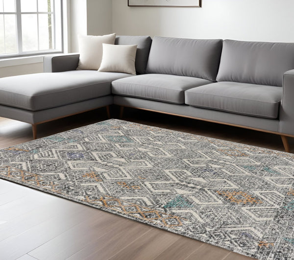 HomeRoots 4' Handmade Wool Area Rug - Distressed Geometric Design in Black, Ivory & Green for Timeless Style 8' X 11' 511718