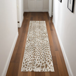 HomeRoots 5' Brown and Ivory Abstract Area Rug – Stain Resistant, Durable Design for Modern Living Spaces 8' Runner 511768