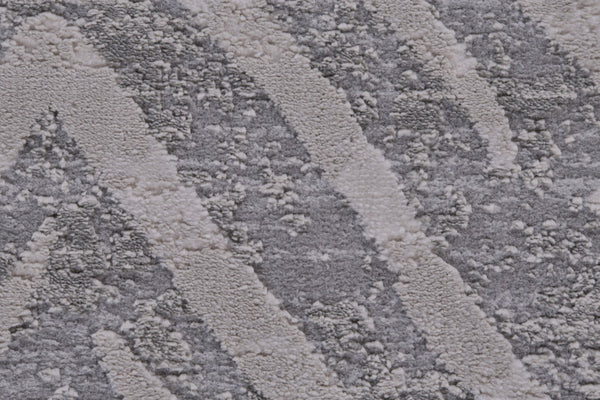 HomeRoots 5' Contemporary Gray and Silver Abstract Area Rug - Durable, Stain-Resistant Design for Modern Spaces 5' X 8' 511771