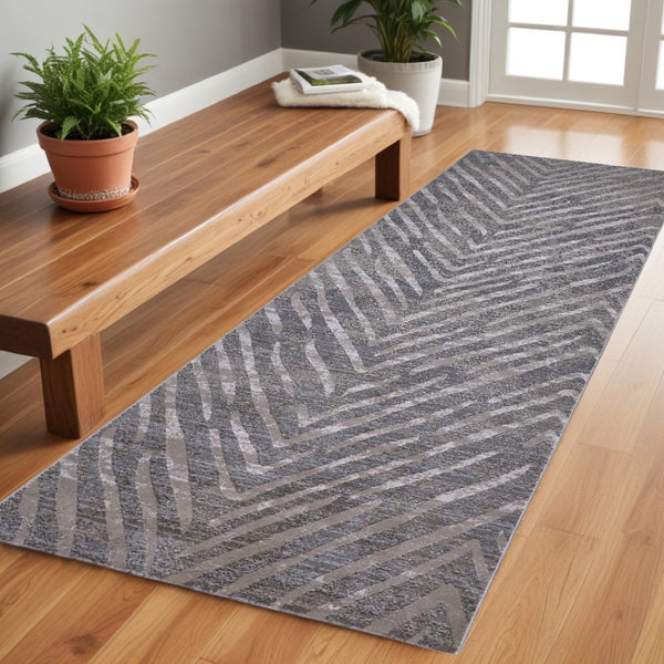 HomeRoots 5' Contemporary Gray and Silver Abstract Area Rug - Durable, Stain-Resistant Design for Modern Spaces 8' Runner 511775