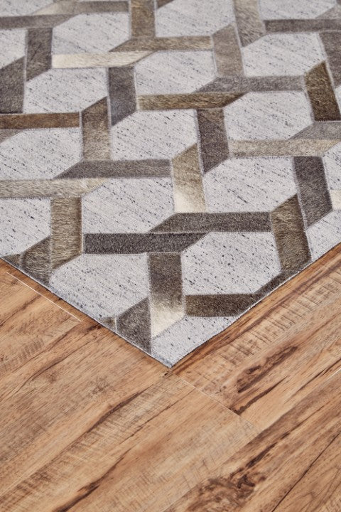 Homeroots 2' X 3' Gray Taupe And Silver Geometric Hand Woven Area Rug - Unique Artisan Design For Sophisticated Spaces 2' X 3' Viscose 511795