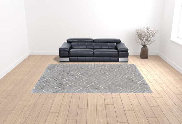 HomeRoots 5' Gray and Ivory Geometric Hand-Woven Area Rug - Contemporary Design for Any Room Décor 10' X 13' 511798