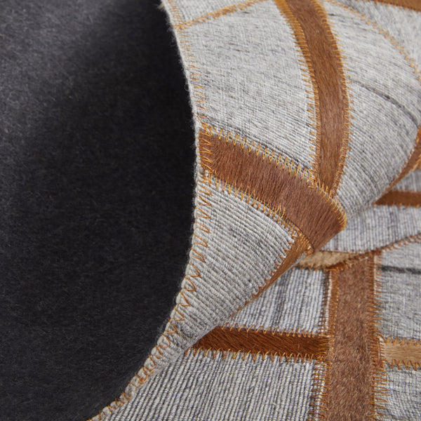 Homeroots 5' X 8' Tan And Brown Geometric Hand Woven Area Rug Tan,Brown,Gray Viscose 511808