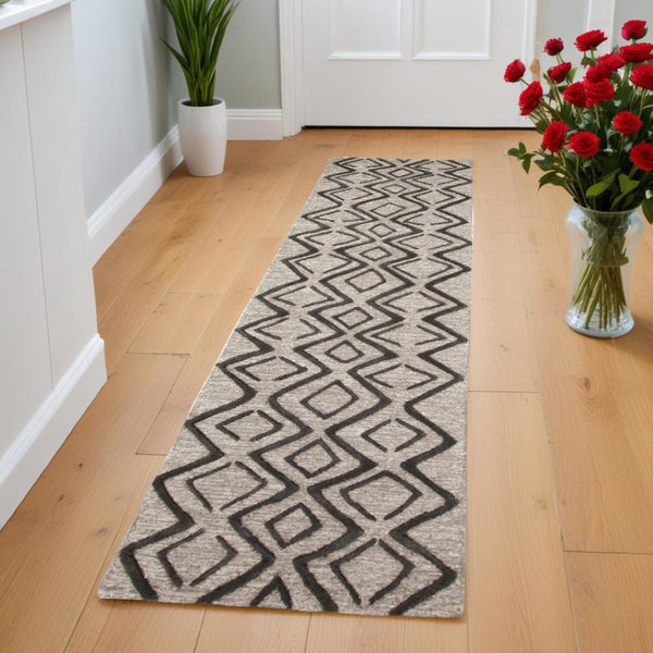HomeRoots 4' Handcrafted Wool Geometric Area Rug in Black, Taupe, and Gray – Modern Style for Your Home 8' Runner 511842