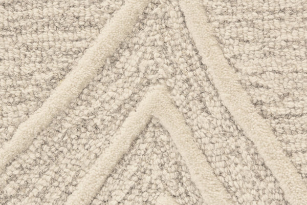 HomeRoots 4' Handmade Wool Geometric Tufted Area Rug - Stain Resistant, Plush Comfort for Modern Interiors 5' X 8' 511869