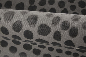 Homeroots 5' X 7' Gray Silver And Ivory Abstract Stain Resistant Area Rug  Polypropylene 511886