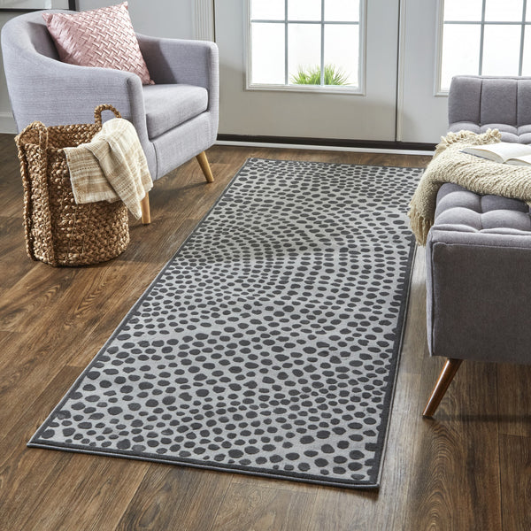 Homeroots 8' Gray Silver And Ivory Abstract Stain Resistant Runner Rug  Polypropylene 511890