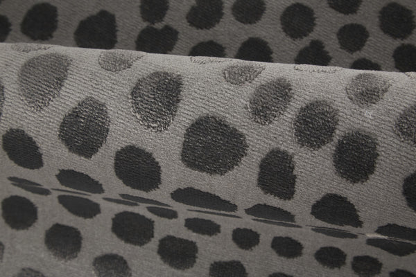 Homeroots 8' Gray Silver And Ivory Abstract Stain Resistant Runner Rug  Polypropylene 511890