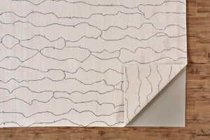 HomeRoots 4' Hand Woven Gray and Ivory Abstract Area Rug - Modern Elegance for Any Living Space or Office 4' X 6' 511930
