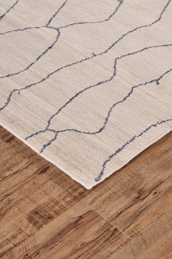 HomeRoots 4' Hand Woven Gray and Ivory Abstract Area Rug - Modern Elegance for Any Living Space or Office 5' X 8' 511931