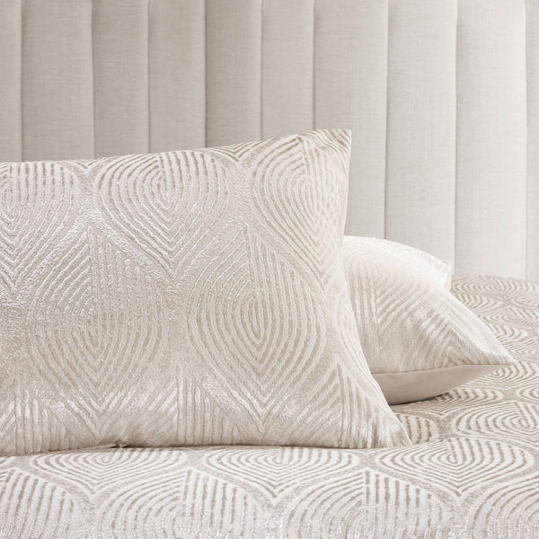 English Elm 10-piece California King Velvet Jacquard Comforter Set Layered Bedding with Microfiber Shams Champagne B035P482942