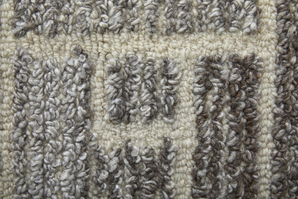 HomeRoots 5' Hand-Tufted Wool Area Rug with Modern Tan and Gray Geometric Design for Cozy Contemporary Spaces 10' Round 512019