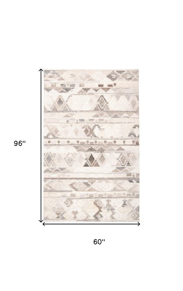HomeRoots 5' Wool Geometric Area Rug in Beige, Ivory & Gray – Soft, Hand-Tufted Comfort for Any Room 5' X 8' 512031