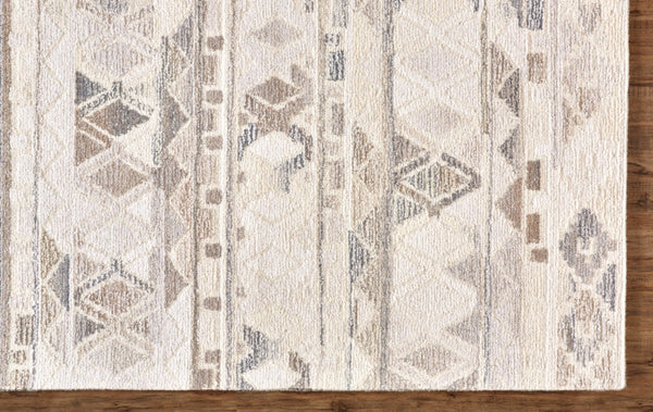 HomeRoots 5' Wool Geometric Area Rug in Beige, Ivory & Gray – Soft, Hand-Tufted Comfort for Any Room 5' X 8' 512031