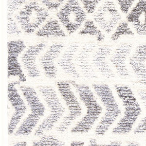 HomeRoots 5' Modern Gray and White Abstract Geometric Hand-Tufted Wool Area Rug for Stylish Home Décor 5' X 8' 512040