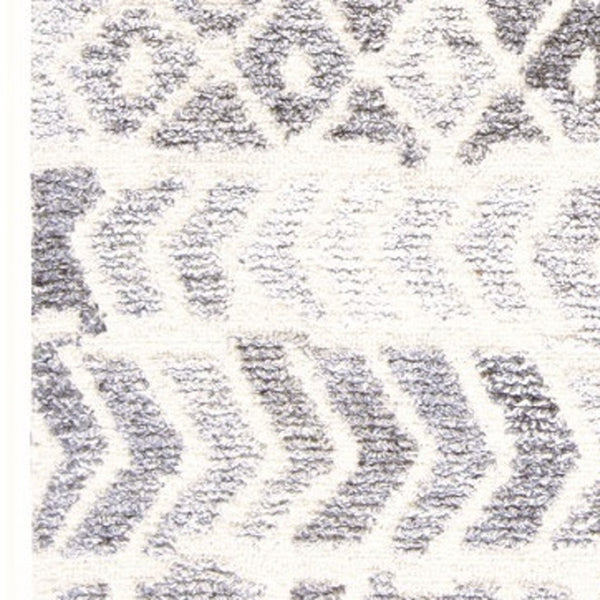 HomeRoots 5' Modern Gray and White Abstract Geometric Hand-Tufted Wool Area Rug for Stylish Home Décor 5' X 8' 512040